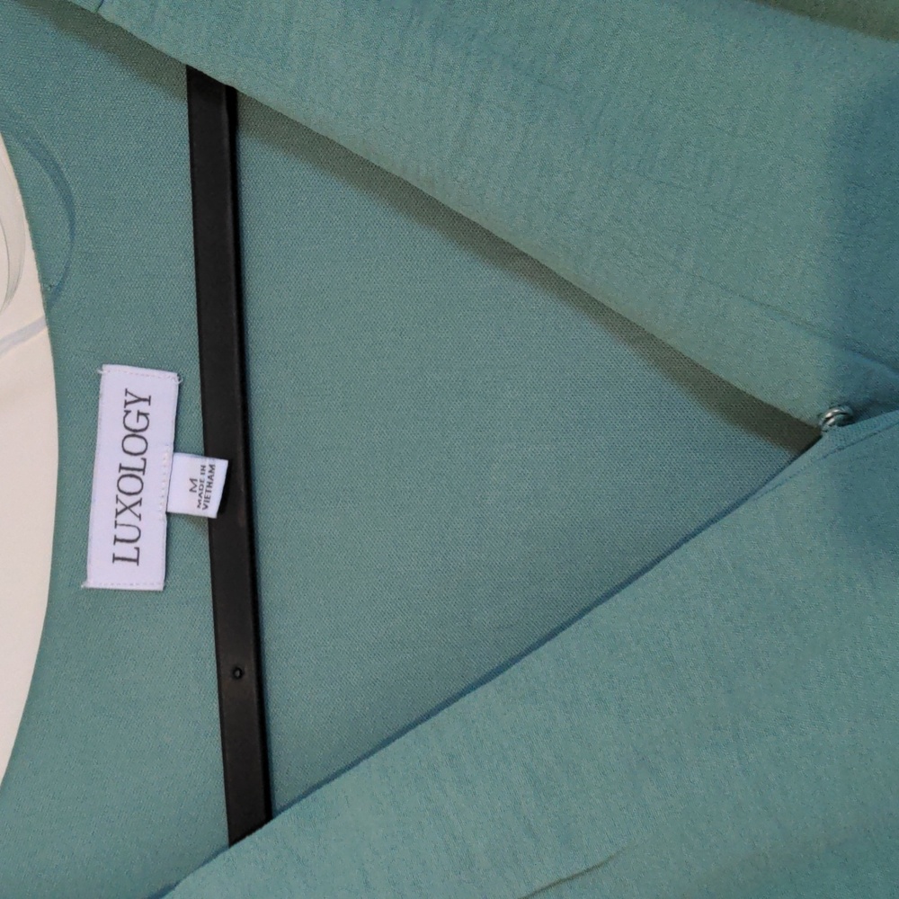 Luxology women's sage green ruffles dress size M - Picture 2 of 4